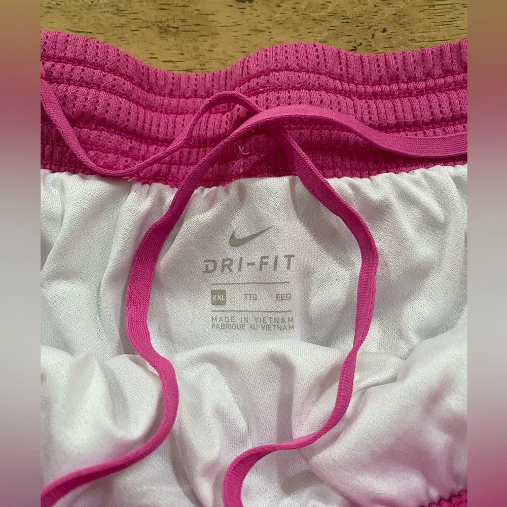 Nike Dri Fit Women’s Sz XXL White 10K Running‎ Shorts